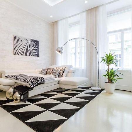 Stylish Apartment 5 Minutes Walk From City Center 布拉格 外观 照片