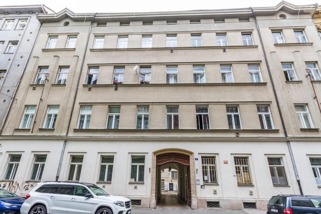Stylish Apartment 5 Minutes Walk From City Center 布拉格 外观 照片